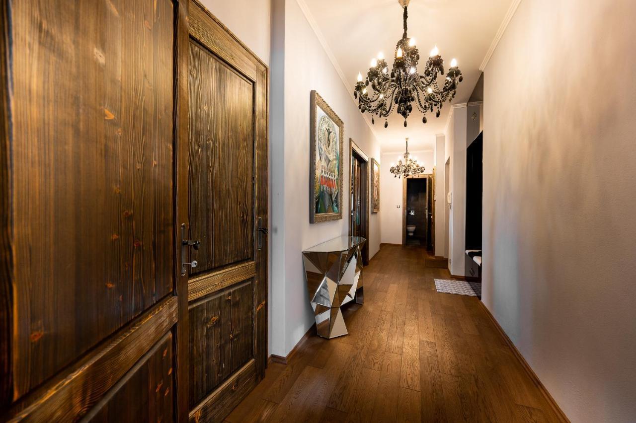 Premium Apt Kosice Center 3 Room 150M2 Hlavna Ulica Ngoại thất bức ảnh