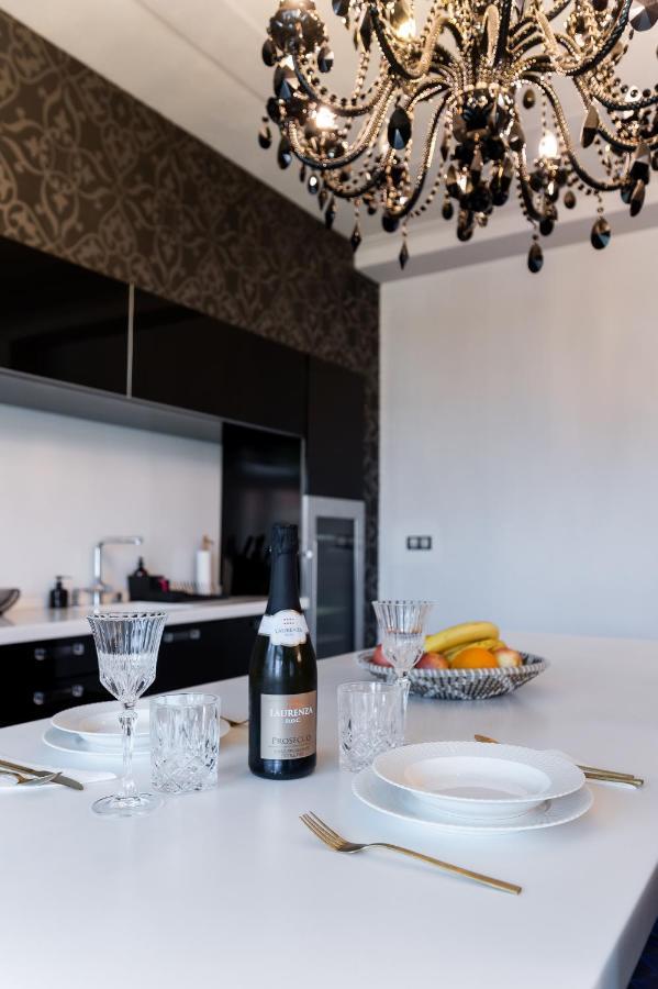 Premium Apt Kosice Center 3 Room 150M2 Hlavna Ulica Ngoại thất bức ảnh